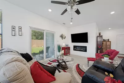 2404 Beverly Drive, Granbury, TX 76048 - Photo 3