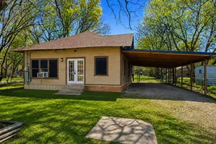 122 Robertson St, Sulphur Springs, TX 75482 - Photo 1