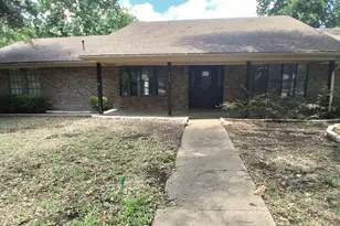 504 Gaddy St, Farmersville, TX 75442 - Photo 1