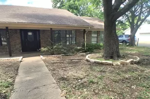 504 Gaddy St, Farmersville, TX 75442 - Photo 3