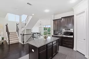 655 Rockingham Dr, Irving, TX 75063 - Photo 13