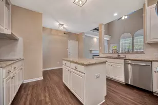 8704 StoneCrest Dr, Irving, TX 75063 - Photo 11