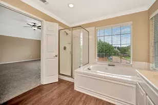 8704 StoneCrest Dr, Irving, TX 75063 - Photo 19