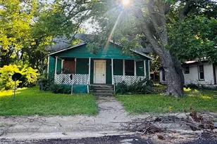 125 NE 11th St, Paris, TX 75460 - Photo 1