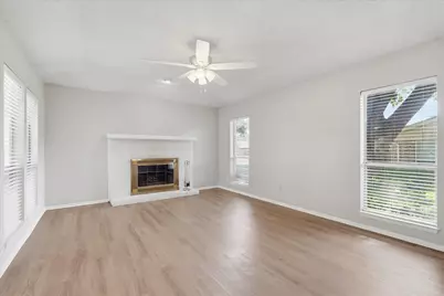 826 Shady Glen Lane, Bedford, TX 76021 - Photo 9