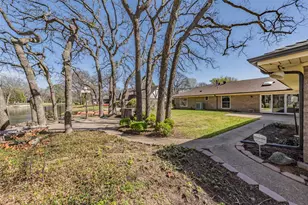 2415 Lakeview Cir, Arlington, TX 76013 - Photo 25