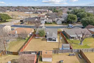 7629 Cedarhill Rd, Watauga, TX 76148 - Photo 31