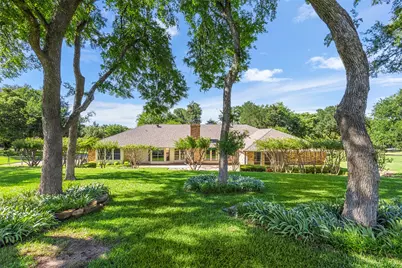 110 Cedar Drive, Oak Leaf, TX 75154 - Photo 1