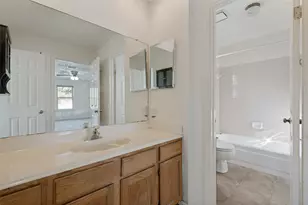 617 Valley Spring Dr, Arlington, TX 76018 - Photo 21