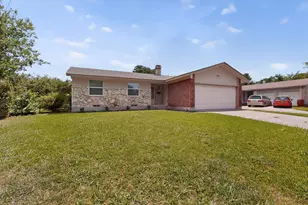 2124 Stonehenge Dr, Garland, TX 75041 - Photo 3