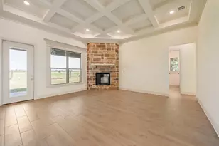 100 Eagle Ct, Glen Rose, TX 76077 - Photo 5
