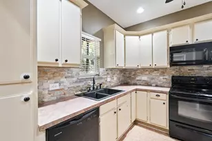 256 Sailfish Drive, Mabank, TX 75156 - Photo 5
