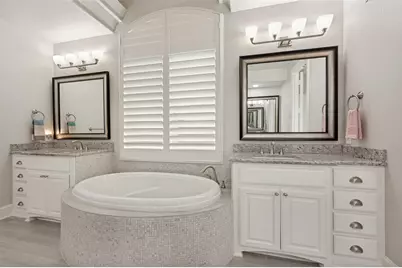 635 Fountainview Drive, Irving, TX 75039 - Photo 23