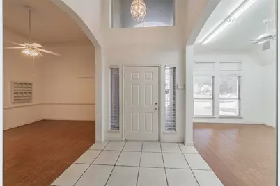 203 Arbor Park Drive, Euless, TX 76039 - Photo 3