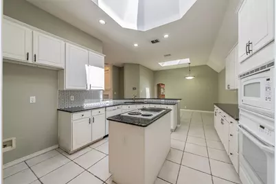 203 Arbor Park Drive, Euless, TX 76039 - Photo 17