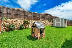 5648 Salt Springs Dr, Fort Worth, TX 76179 - Photo 3