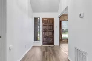 605 Buttercup Cir, Garland, TX 75040 - Photo 29