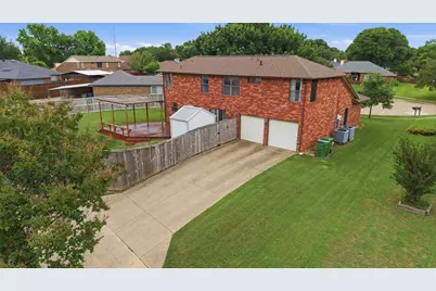 605 Buttercup Circle, Garland, TX 75040 - Photo 5