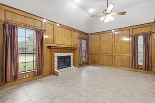 605 Buttercup Cir, Garland, TX 75040 - Photo 11
