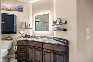 401 E Pearl St, Granbury, TX 76048 - Photo 3
