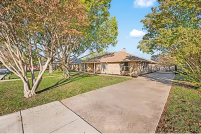 507 Crestview Drive, Grapevine, TX 76051 - Photo 3