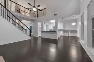 2119 Twin Elms Dr, Arlington, TX 76012 - Photo 9