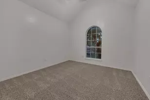 2119 Twin Elms Dr, Arlington, TX 76012 - Photo 25