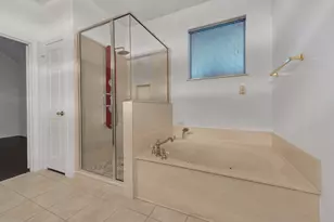 2119 Twin Elms Dr, Arlington, TX 76012 - Photo 15