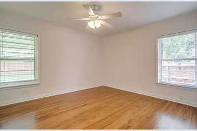 2812 Ryan Place Drive, Fort Worth, TX 76110 - Photo 15