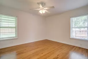 2812 Ryan Pl Dr, Fort Worth, TX 76110 - Photo 15