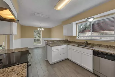 830 Frances Drive, Grand Prairie, TX 75052 - Photo 9