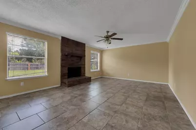 830 Frances Drive, Grand Prairie, TX 75052 - Photo 13