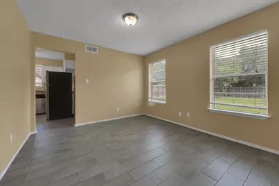 830 Frances Drive, Grand Prairie, TX 75052 - Photo 11