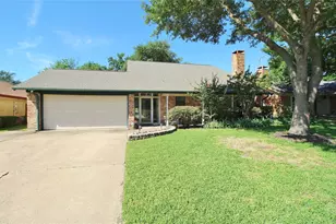 822 Via Valencia, Mesquite, TX 75150 - Photo 1