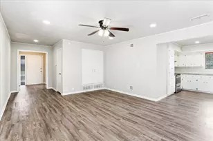429 W Lamberth Rd, Sherman, TX 75092 - Photo 9