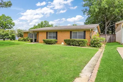 429 W Lamberth Road, Sherman, TX 75092 - Photo 1