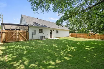 108 S Manson Street, Wolfe City, TX 75496 - Photo 19