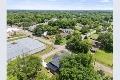 108 S Manson Street, Wolfe City, TX 75496 - Photo 23