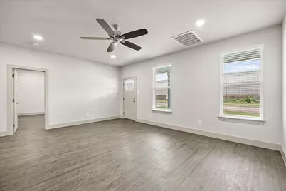 108 S Manson Street, Wolfe City, TX 75496 - Photo 9