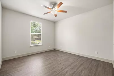 108 S Manson Street, Wolfe City, TX 75496 - Photo 17