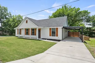 108 S Manson St, Wolfe City, TX 75496 - Photo 3