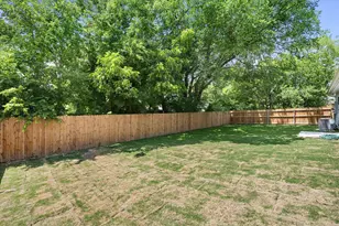 108 S Manson St, Wolfe City, TX 75496 - Photo 19