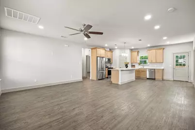 108 S Manson Street, Wolfe City, TX 75496 - Photo 7