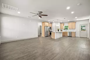 108 S Manson St, Wolfe City, TX 75496 - Photo 7