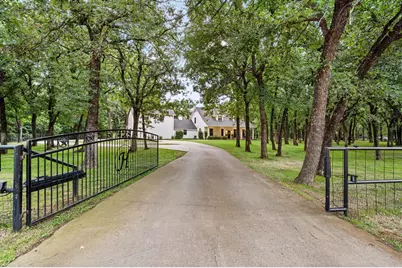 4208 Country Hill Road, Fort Worth, TX 76140 - Photo 3