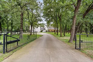 4208 Country Hill Rd, Fort Worth, TX 76140 - Photo 3