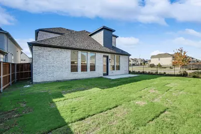 17136 Texas Pistache Drive, Dallas, TX 75252 - Photo 37