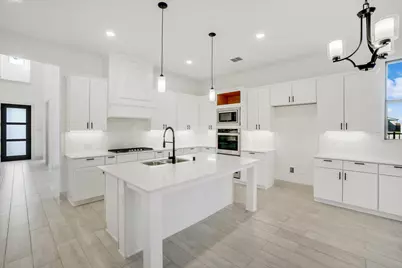 17136 Texas Pistache Drive, Dallas, TX 75252 - Photo 9
