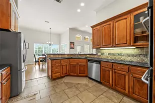 230 Hali Brooke Dr, China Spring, TX 76633 - Photo 9