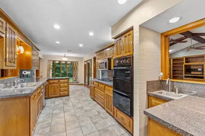 802 Rock Canyon Drive, Duncanville, TX 75137 - Photo 15